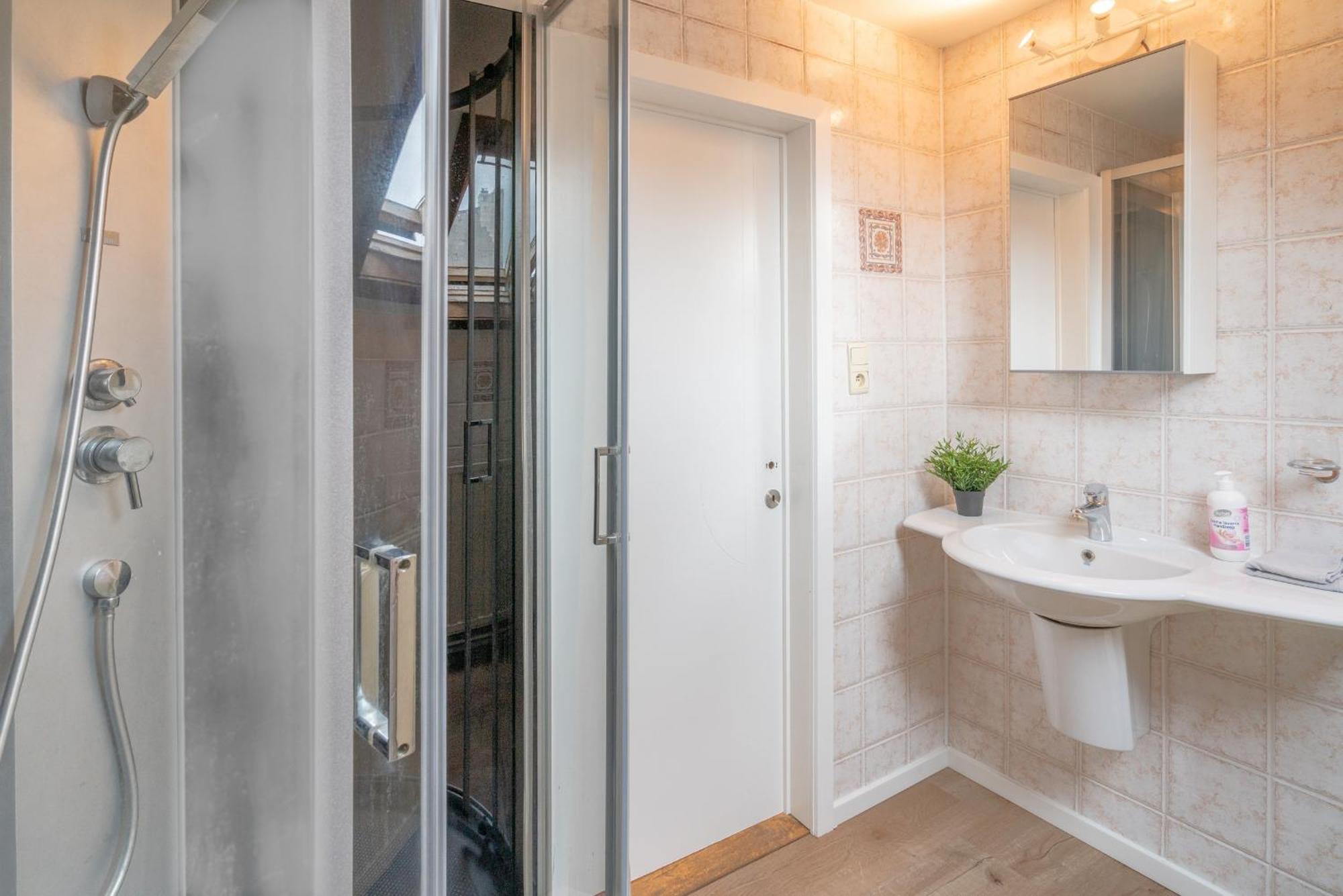 Authentic Apartments In The Center Of Antwerp Luaran gambar